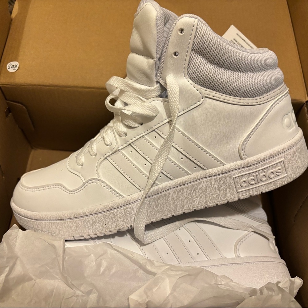 Ladies Adidas White High-Top Sneakers Size 7.5